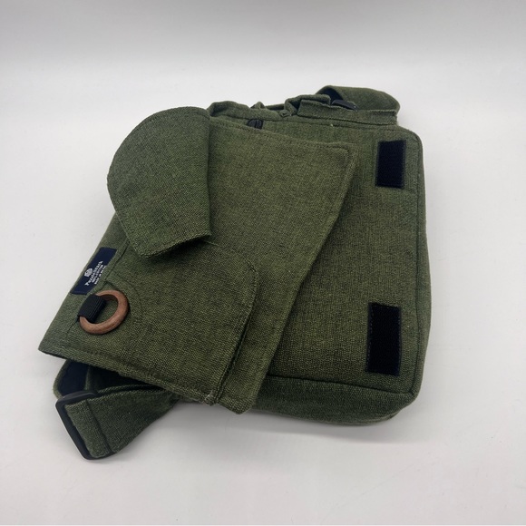 Lukla Green Messenger Bag with Sun Moon Embroidery - Picture 5 of 12